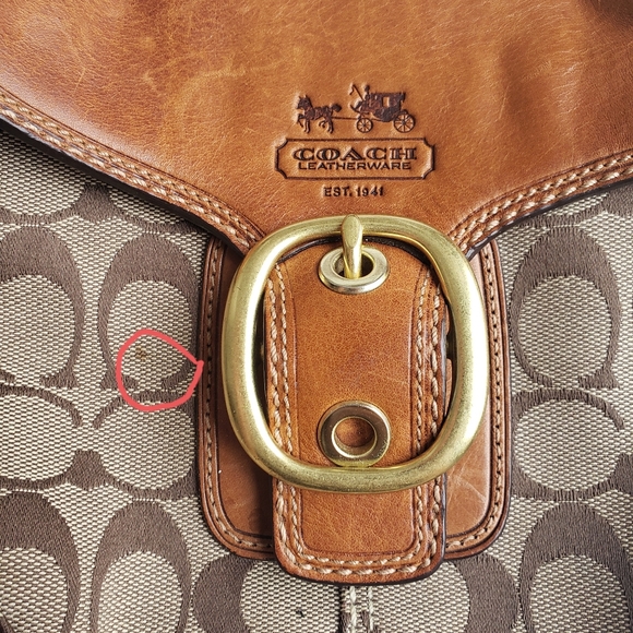 **SOLD** COACH Shoulder Bag - Picture 6 of 6